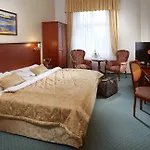 Imperial & Hotel
