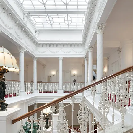 Imperial & מלון 4*